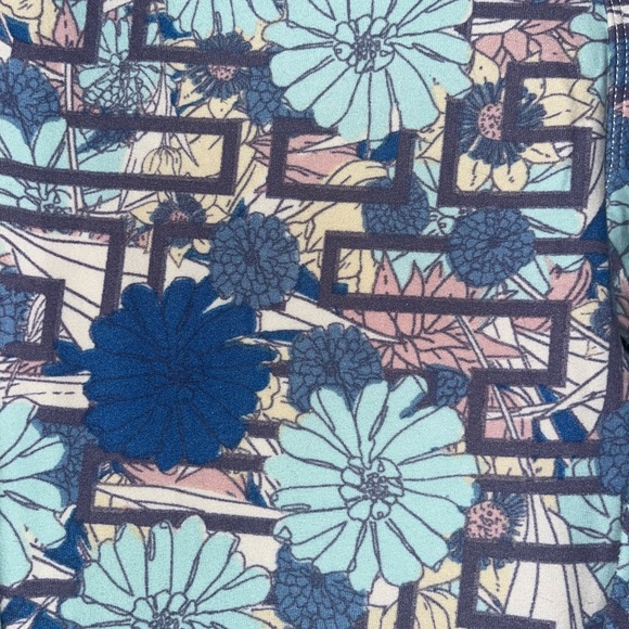 LuLaRoe Leggings - Picture 3 of 4